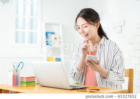 Telework woman's home Telework woman's home 65327652