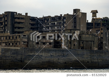 Gunkanjima seen from Nagasaki and the sea Gunkanjima seen from Nagasaki and the sea 65328920
