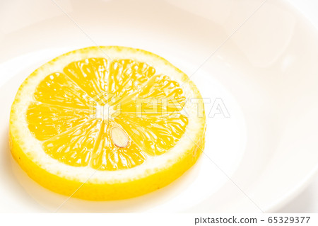 檸檬（切片）。 65329377