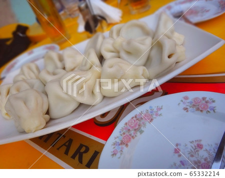 Georgian food Hinkari 65332214