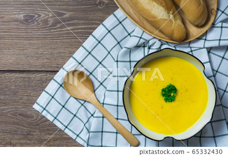 Pumpkin soup 3 65332430
