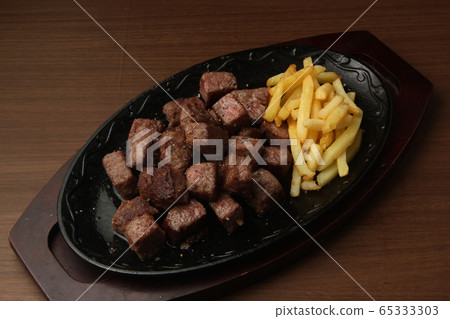 Dice steak Dice steak 65333303