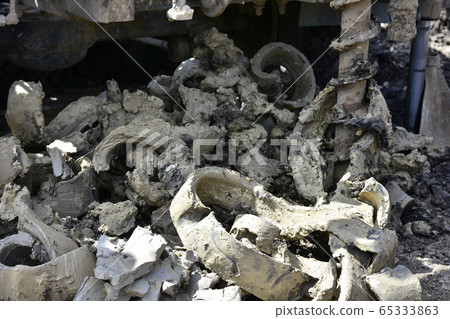 Construction machine for drilling holes in the Construction machine for drilling holes in the 65333863