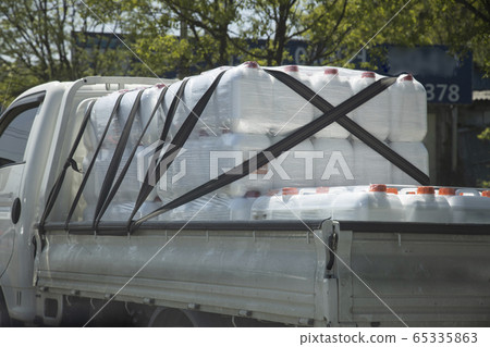 cargo loaded on truck 65335863