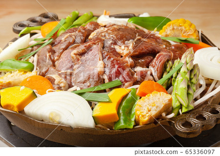 Genghis Khan pot 65336097