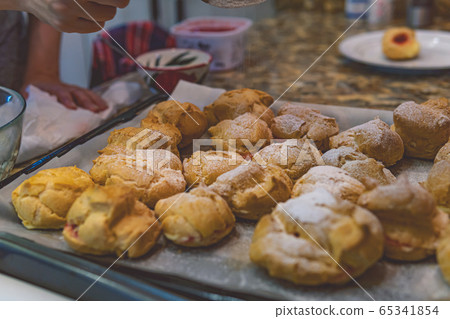 Process of cooking custard cakes Process of cooking custard cakes 65341854