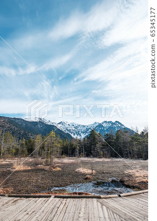 Scenery of Kamikochi and Tashiro Marsh (early May: morning) Scenery of Kamikochi and Tashiro Marsh (early May: morning) 65345177
