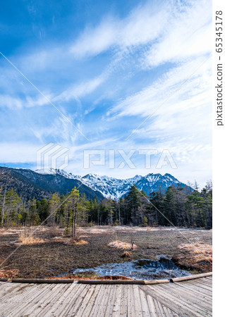 Scenery of Kamikochi and Tashiro Marsh (early May: morning) Scenery of Kamikochi and Tashiro Marsh (early May: morning) 65345178