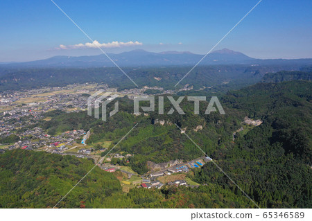 From the sky above Kokubun Shiroyama Park 65346589