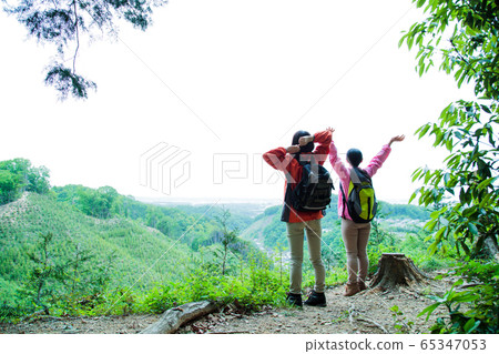 Mountain Climbing Mountain Girl Trekking Mountain Climbing Mountain Outdoor Hiking 65347053