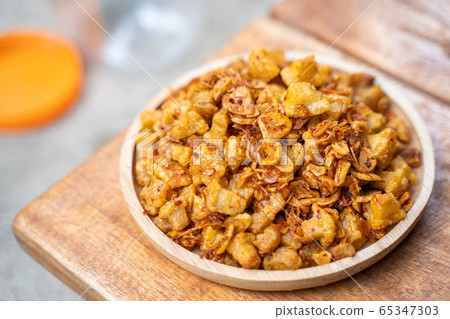 spicy crispy pork crackling food for eat 65347303