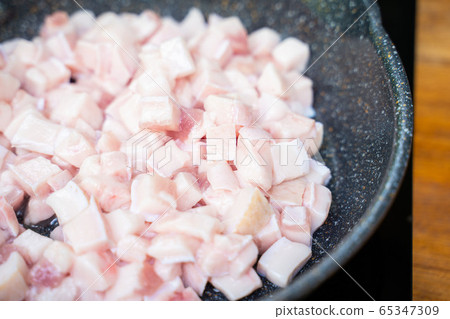 sliced streaky pork for cooking pork crackling 65347309