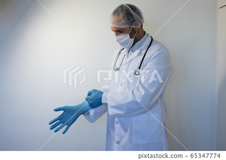 Healthcare worker during coronavirus covid19 pandemic Healthcare worker during coronavirus covid19 pandemic 65347774