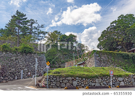 Mie Matsuzaka Castle front gate trace 65355930