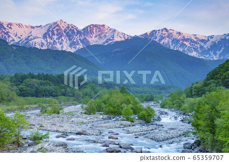 長野縣北泉區白馬村白馬大橋，白馬三山 65359707