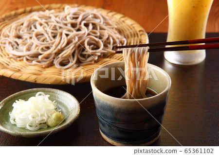 森巴和啤酒 65361102