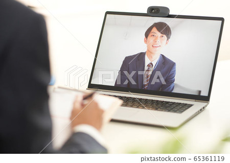 Online interview image of online meeting 65361119