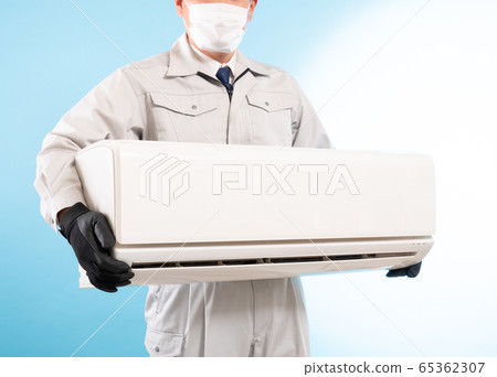 Worker with air conditioner Worker with air conditioner 65362307