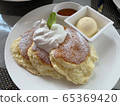 Shuffle pan cake 65369420
