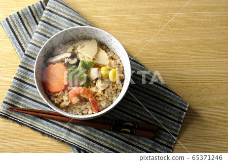 煮米飯 65371246