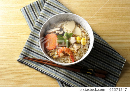 煮米飯 65371247