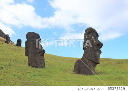 Easter Island, Moai, Rano Lalakh Easter Island, Moai, Rano Lalakh 65375629
