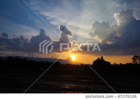 Colorful dramatic sunset sky Colorful dramatic sunset sky 65376106