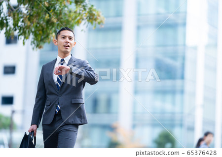 Male business image 65376428