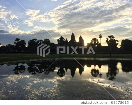 Angkor Wat before dawn Angkor Wat before dawn 65378615