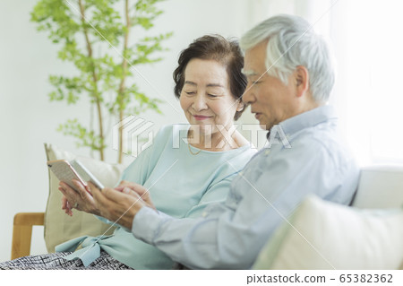 高級夫婦智能手機 65382362