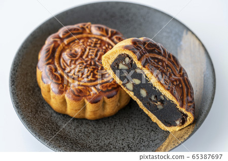 Tsukimochi Chinese confectionery white background Tsukimochi Chinese confectionery white background 65387697