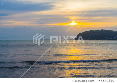Sunset from the Zushi coast 65389149