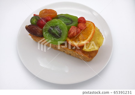 Fruits cake isolated on white background Fruits cake isolated on white background 65391231