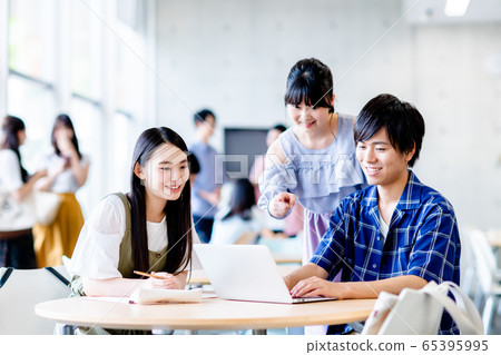 University student 65395995