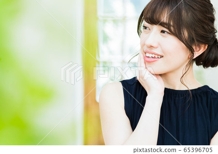 Female Beauty Skin Care Lifestyle 65396705