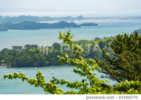 A panoramic view of Matsushima, one of the three most scenic spots in Japan, Matsushima Town, Miyagi Prefecture 65400570