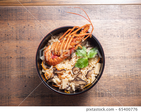 Cooked rice with lobster Cooked rice with lobster 65400776