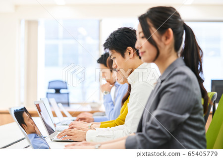 辦公室工作 65405779