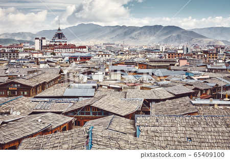 Roofs of Dukezong, Shangri La old town skyline, Roofs of Dukezong, Shangri La old town skyline, 65409100