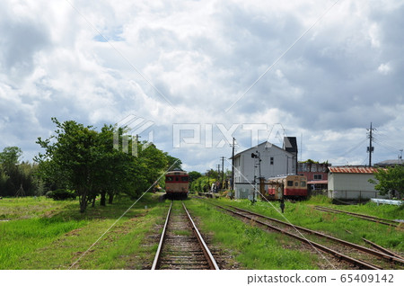夷umi鐵路磯線的國吉站特快列車(KIHA 28型) 夷umi鐵路磯線的國吉站特快列車(KIHA 28型) 65409142