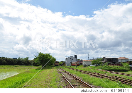 夷umi鐵路磯線的國吉站特快列車(KIHA 28型) 夷umi鐵路磯線的國吉站特快列車(KIHA 28型) 65409144