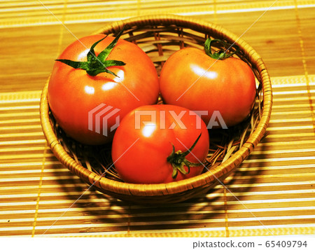 Tomato   65409794
