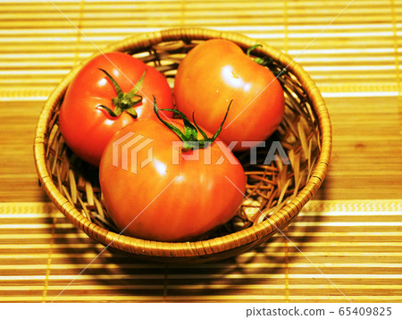 Tomato   65409825