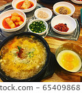 Bean sprouts rice soup 65409868