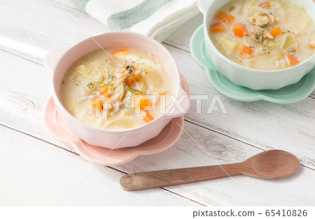 Clam chowder Clam chowder 65410826