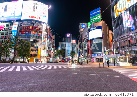 “東京”澀谷，人們在東京消失的一種自我約束的心情 65413371