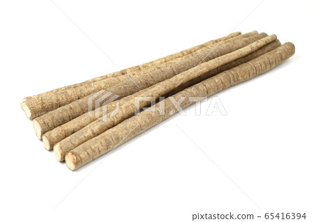 幾個圖案切成兩半，白色背景 65416394