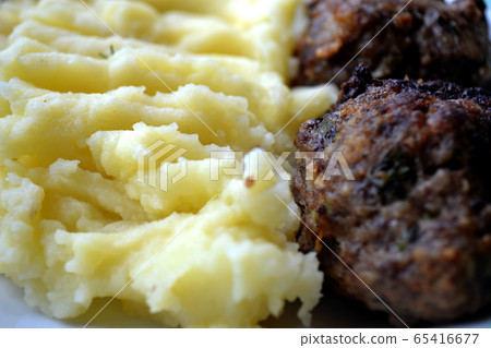 Mashed potatoes with meatballs. Home made food. Mashed potatoes with meatballs. Home made food. 65416677