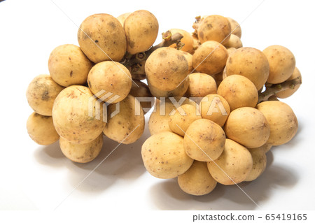 Lansium domesticum are thai fruit on white Lansium domesticum are thai fruit on white 65419165