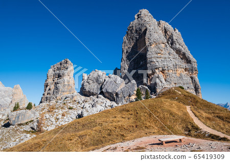 Autumn Dolomites mountain scene, Sudtirol, Italy. Autumn Dolomites mountain scene, Sudtirol, Italy. 65419309